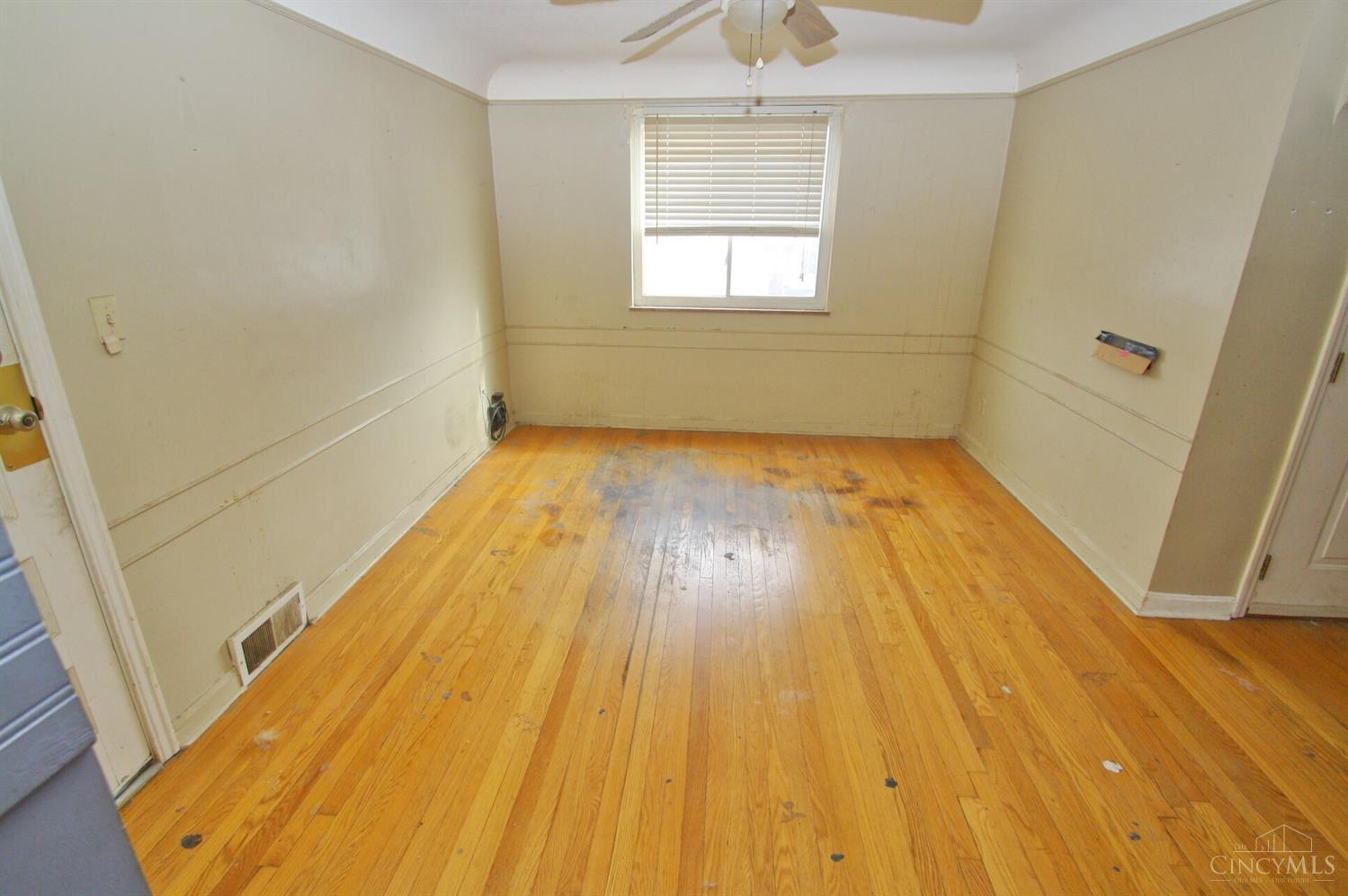 5631 Leumas Road Cincinnati, OH 45239 - Photo 8 of 25 Gallery Image 8
