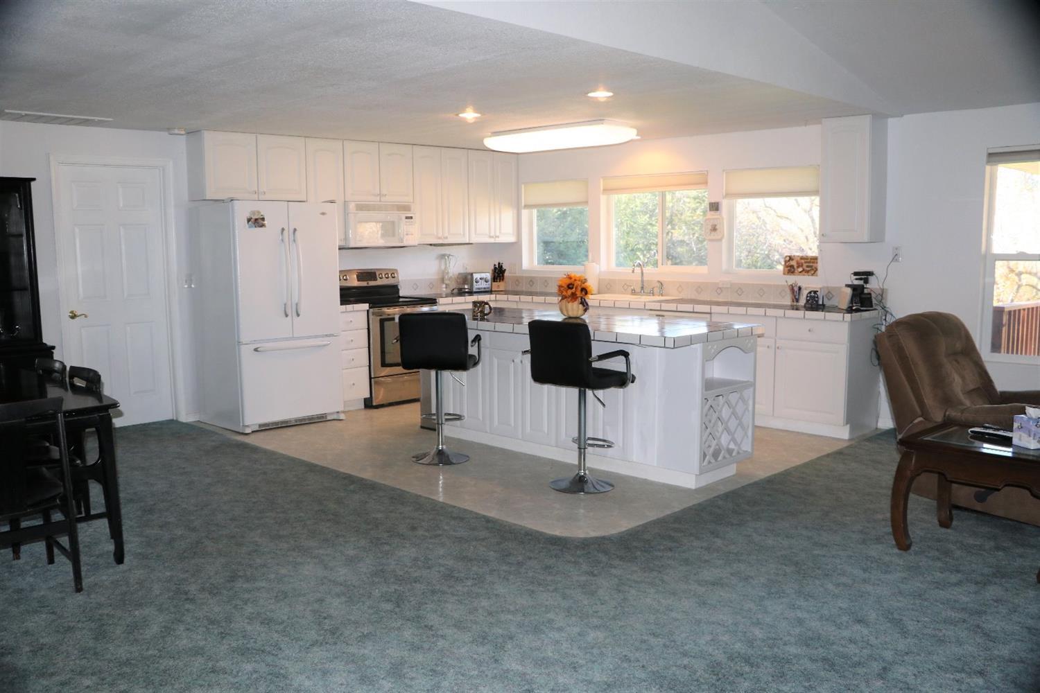 1101 Old Ferry Road Shady Cove, OR 97539 - Photo 11 of 23 Additional Photo
