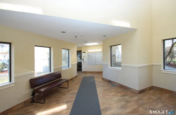 $169,000 | 1204 Whitney Avenue, Unit 204, Hamden, CT 06517