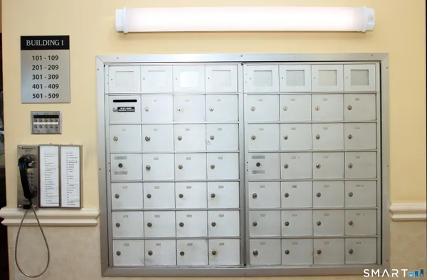 $169,000 | 1204 Whitney Avenue, Unit 204, Hamden, CT 06517