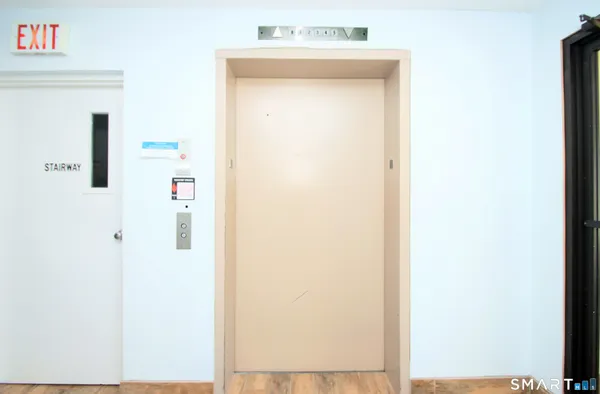 $169,000 | 1204 Whitney Avenue, Unit 204, Hamden, CT 06517