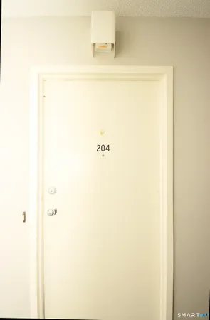 $169,000 | 1204 Whitney Avenue, Unit 204, Hamden, CT 06517