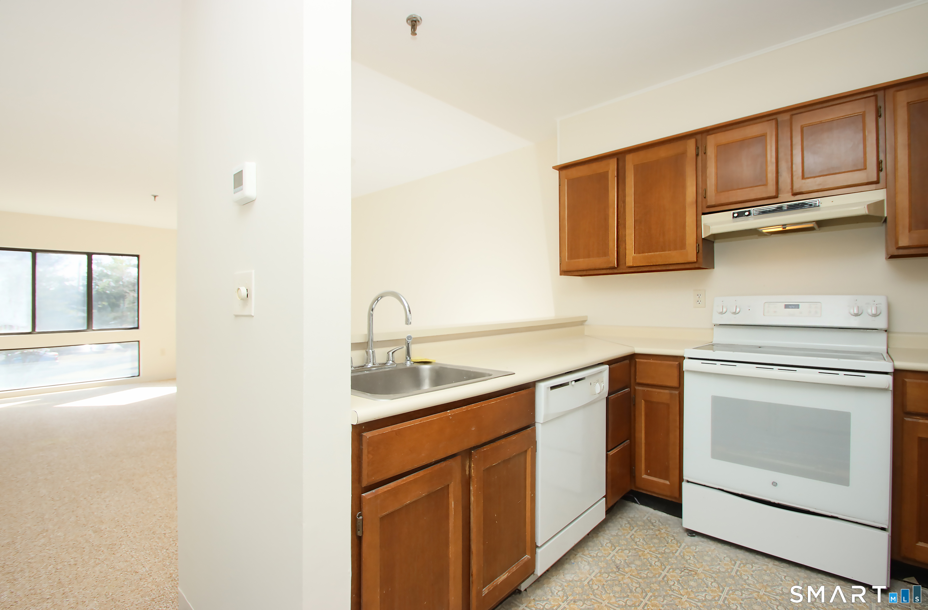 1204 Whitney Avenue, Unit 204 Hamden, CT 06517 - Photo 7 of 24