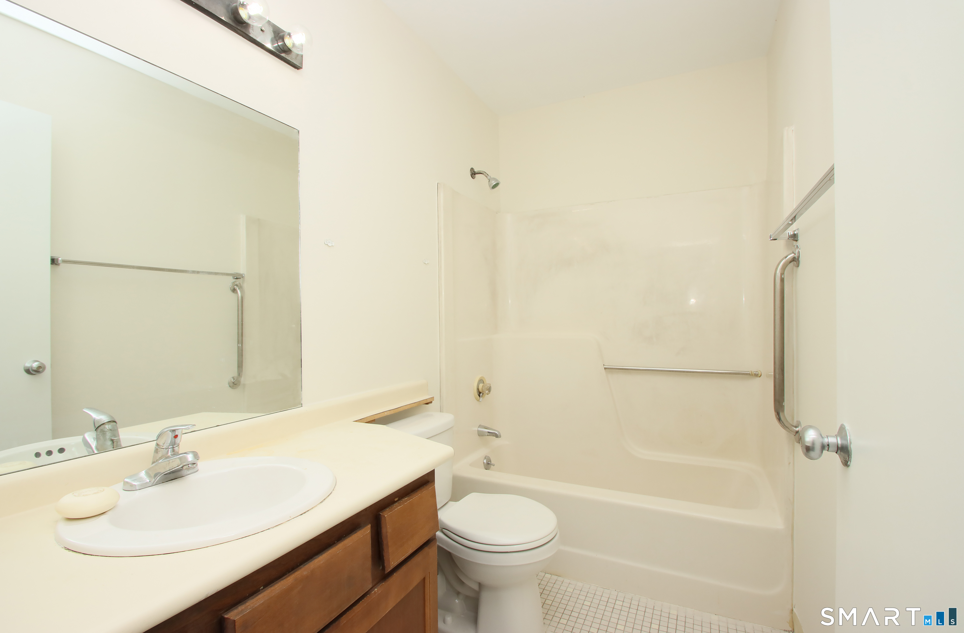 1204 Whitney Avenue, Unit 204 Hamden, CT 06517 - Photo 10 of 24