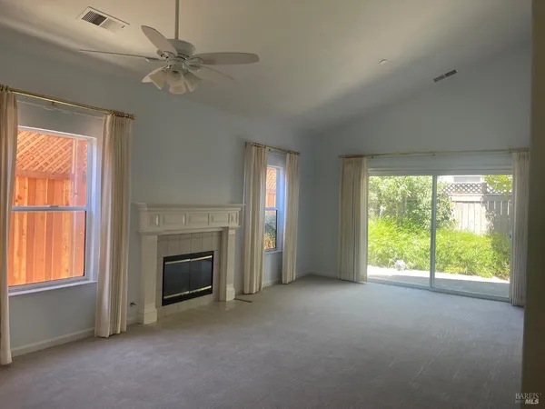 $660,000 | 849 Patti Page Court, Windsor, CA 95492