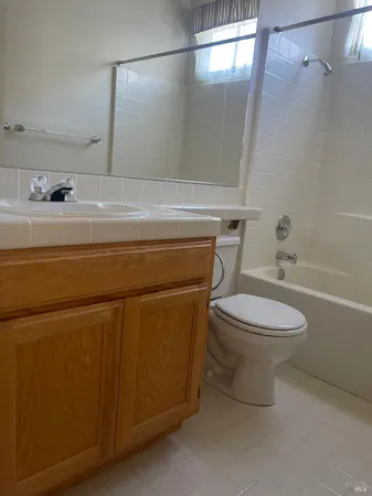 $660,000 | 849 Patti Page Court, Windsor, CA 95492