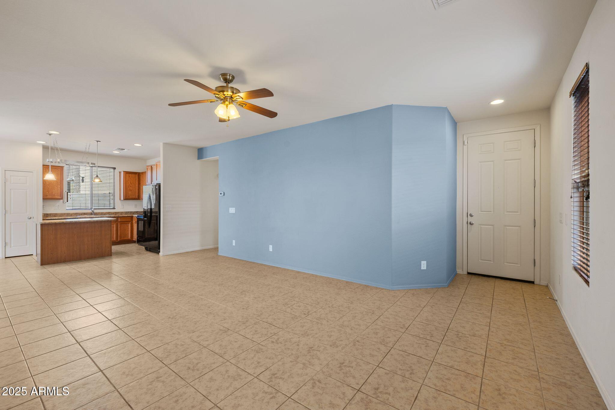 2119 East Phelps Road Phoenix, AZ 85022 - Photo 4 of 42 029-Living Room