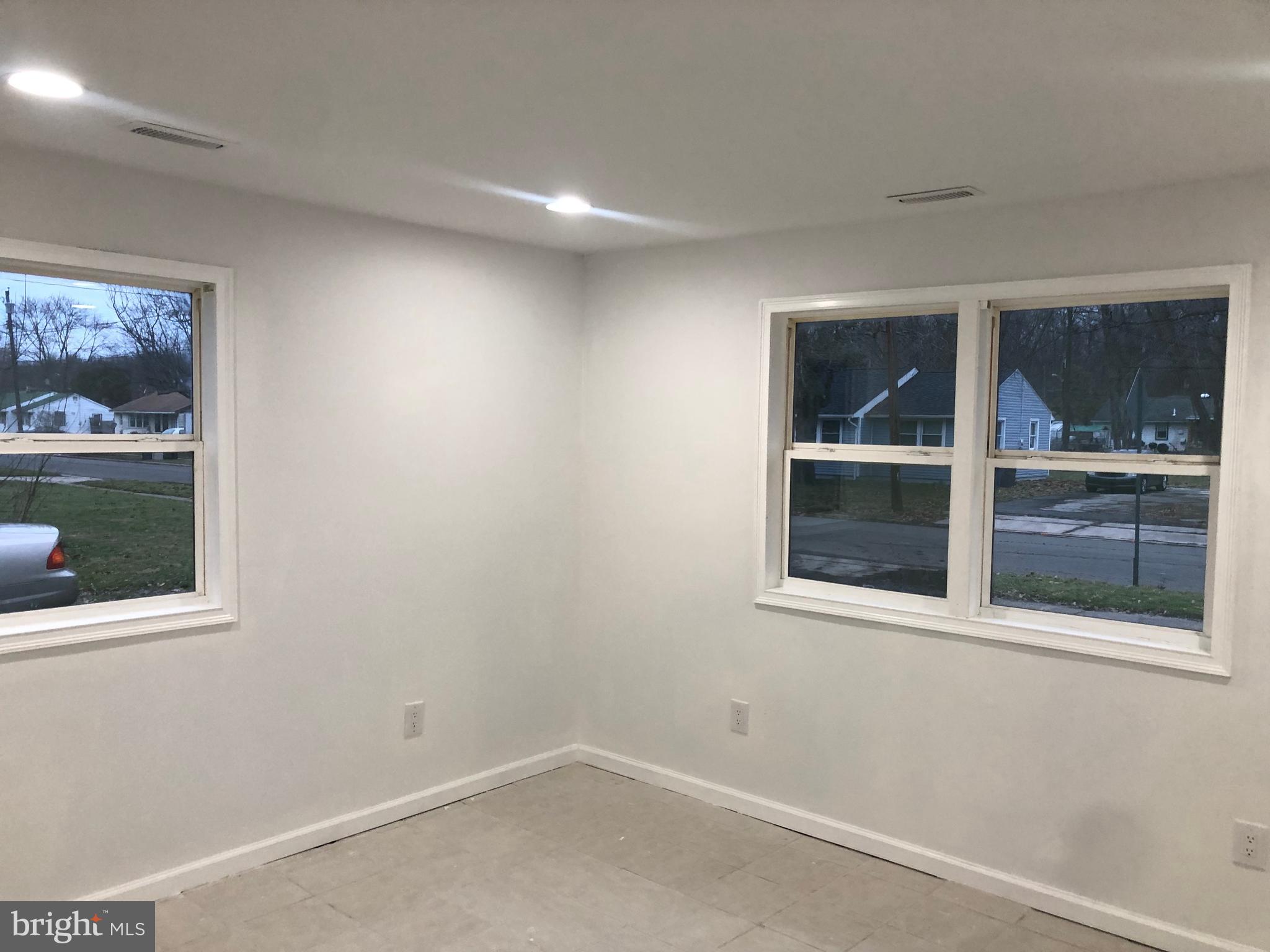 193 Kinsley Road Pemberton, NJ 08068 - Photo 11 of 22 a view of an empty room with a window