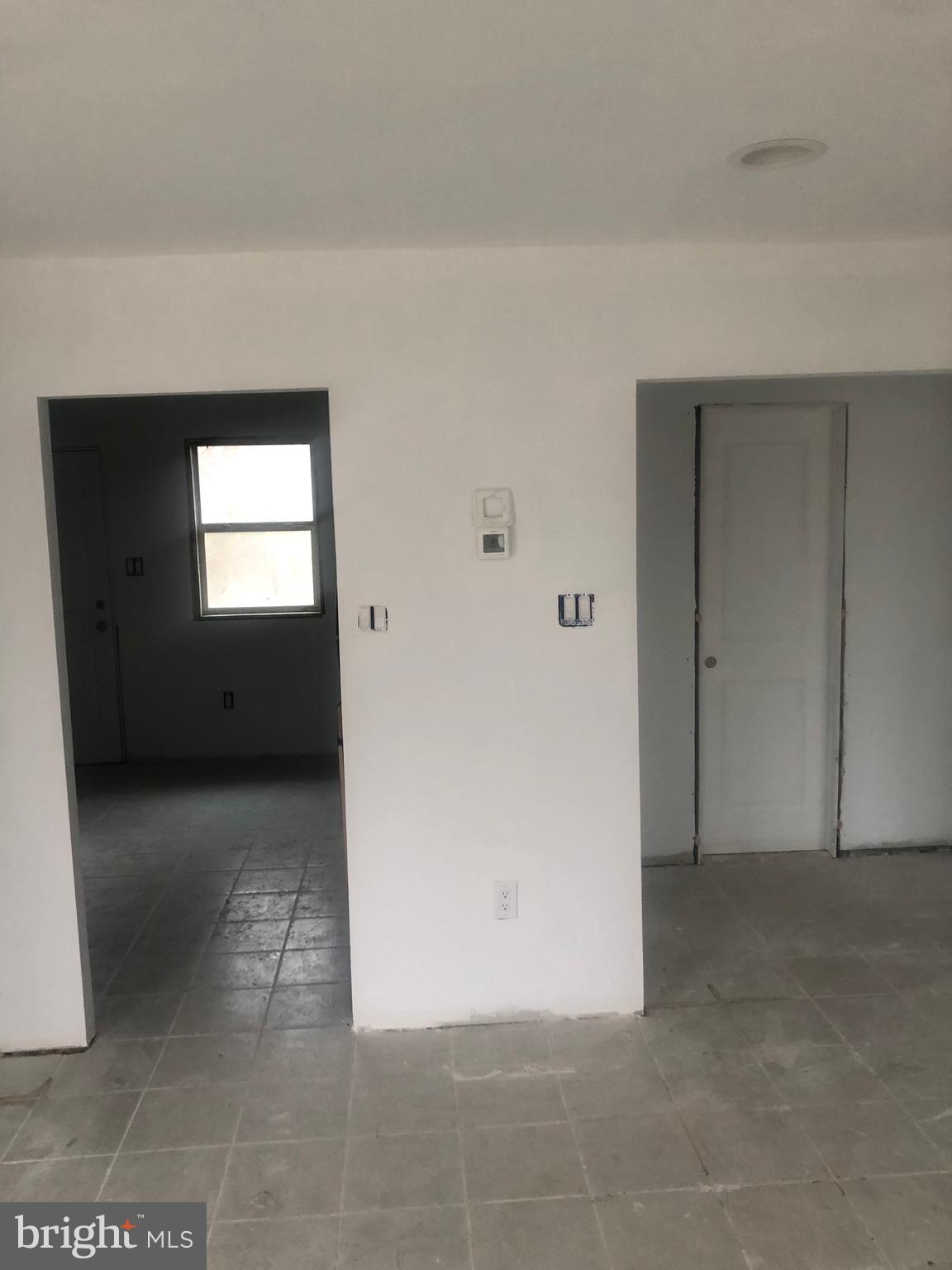 193 Kinsley Road Pemberton, NJ 08068 - Photo 18 of 22 an empty room with windows