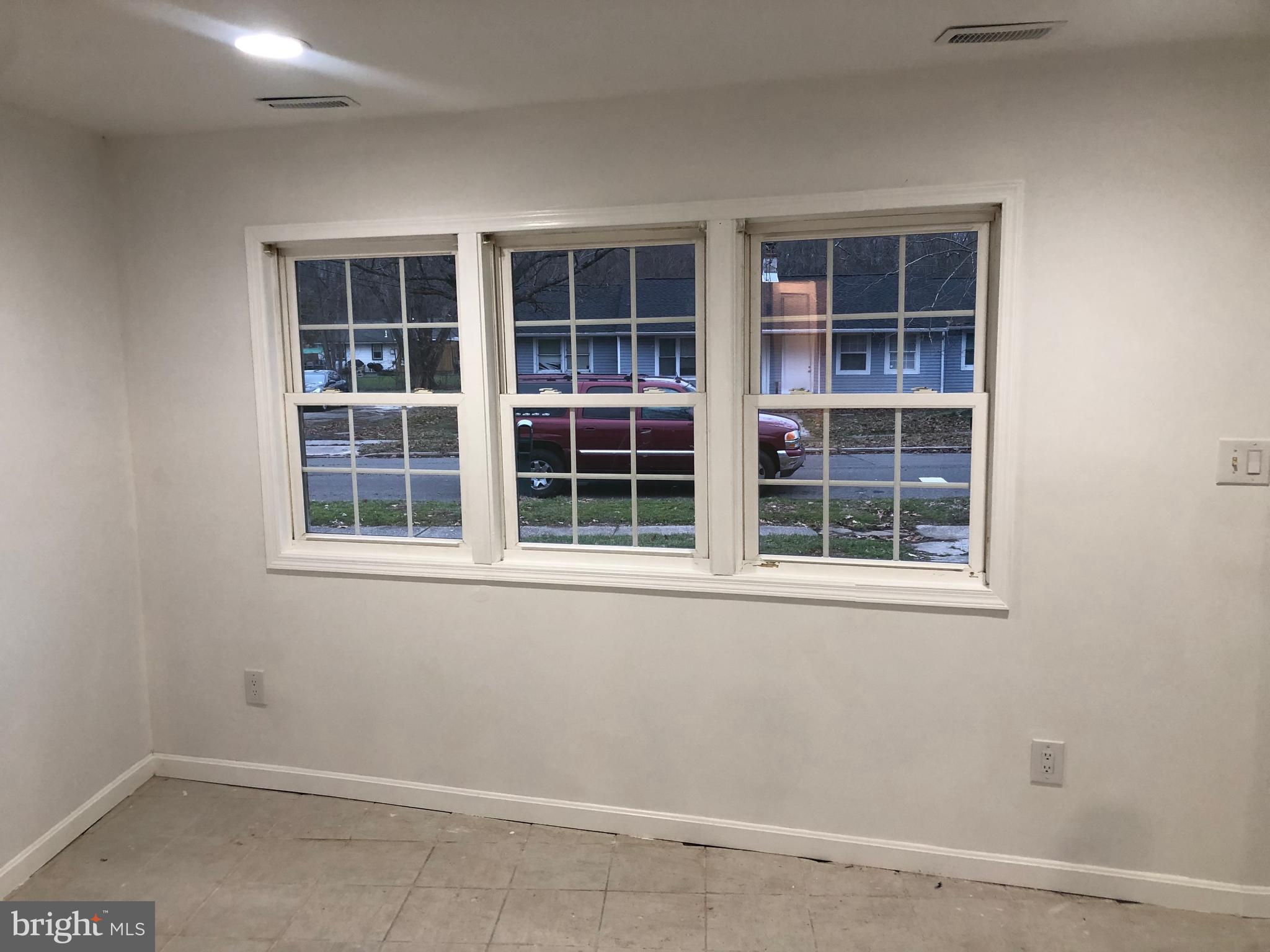 193 Kinsley Road Pemberton, NJ 08068 - Photo 19 of 22 a view of empty room with windows