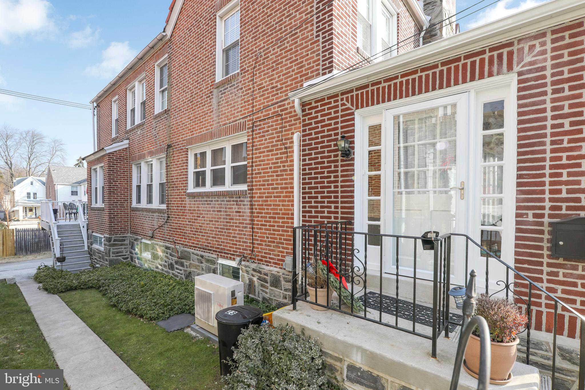 23 Wayne Avenue Springfield, PA 19064 - Photo 3 of 43