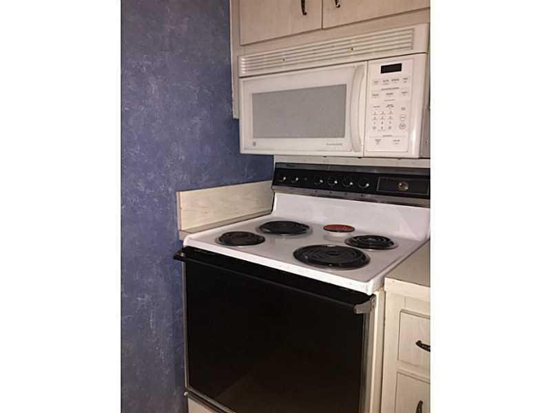 500 Southwest 15th Street, Unit 207 Pompano Beach, FL 33060 - Photo 11 of 13 Exterior Front