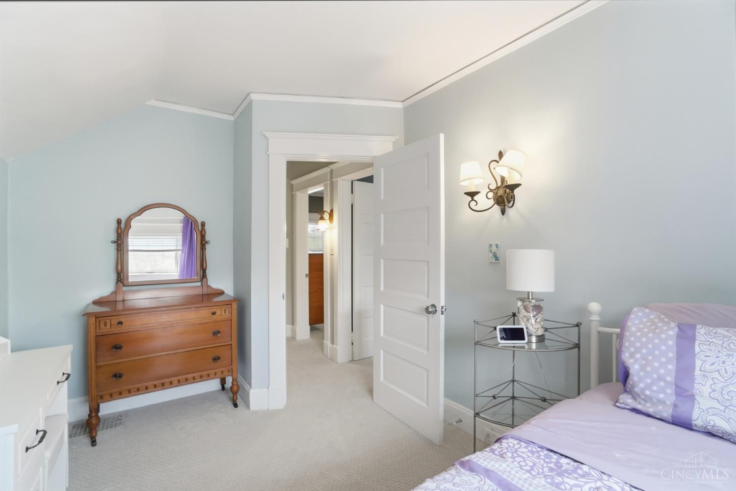 1325 Edwards Road Cincinnati, OH 45208 - Photo 33 of 43