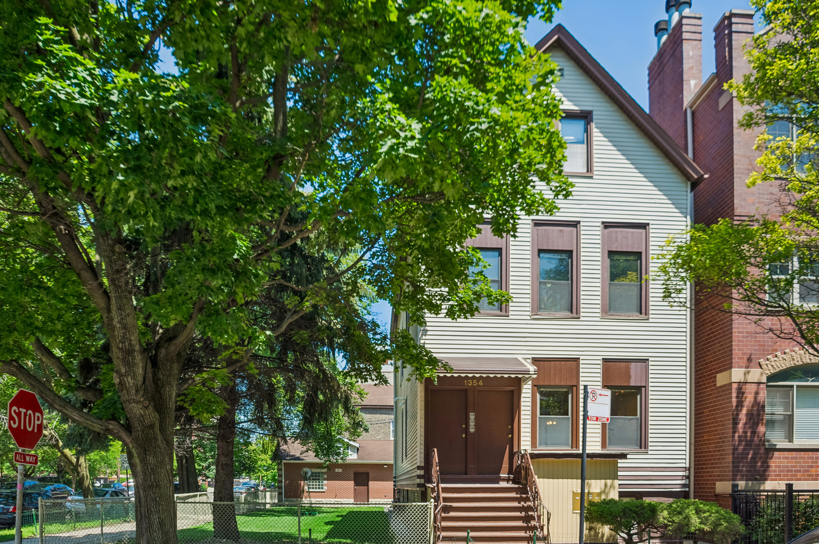 1354 West George Street, Unit 1 Chicago, IL 60657 - Photo 2 of 13
