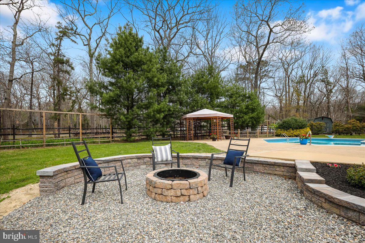 2 Hunters Lane Tabernacle, NJ 08088 - Photo 59 of 70 Backyard Hardscape