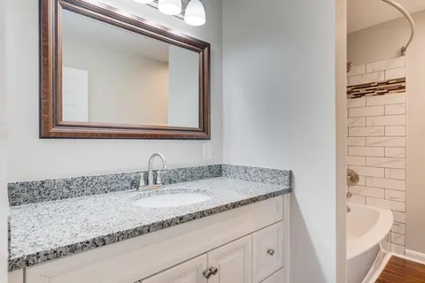 $505,000 | 220 Haywood Lane, Nashville, TN 37211