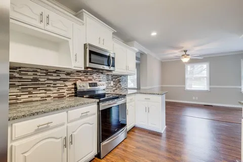 $520,000 | 220 Haywood Lane, Nashville, TN 37211