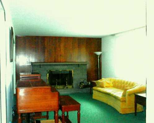 1852 Ferguson Road Allison Park, PA 15101 - Photo 2 of 6 Living Room.