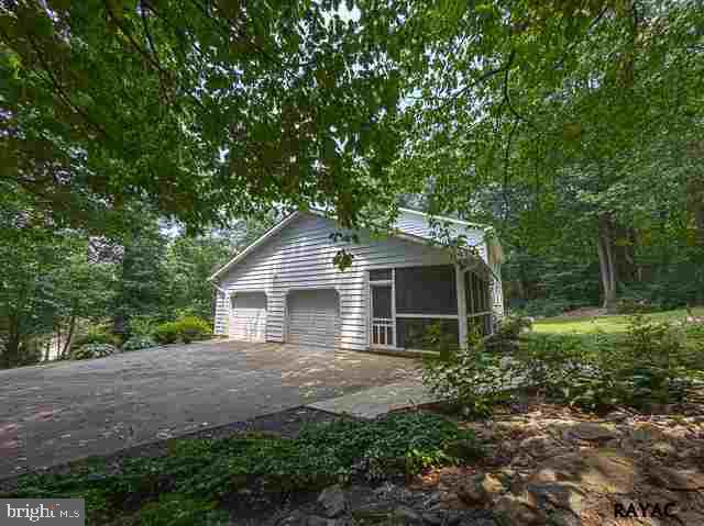 115 Craig Road Airville, PA 17302 - Photo 12 of 32 Gallery Image 12