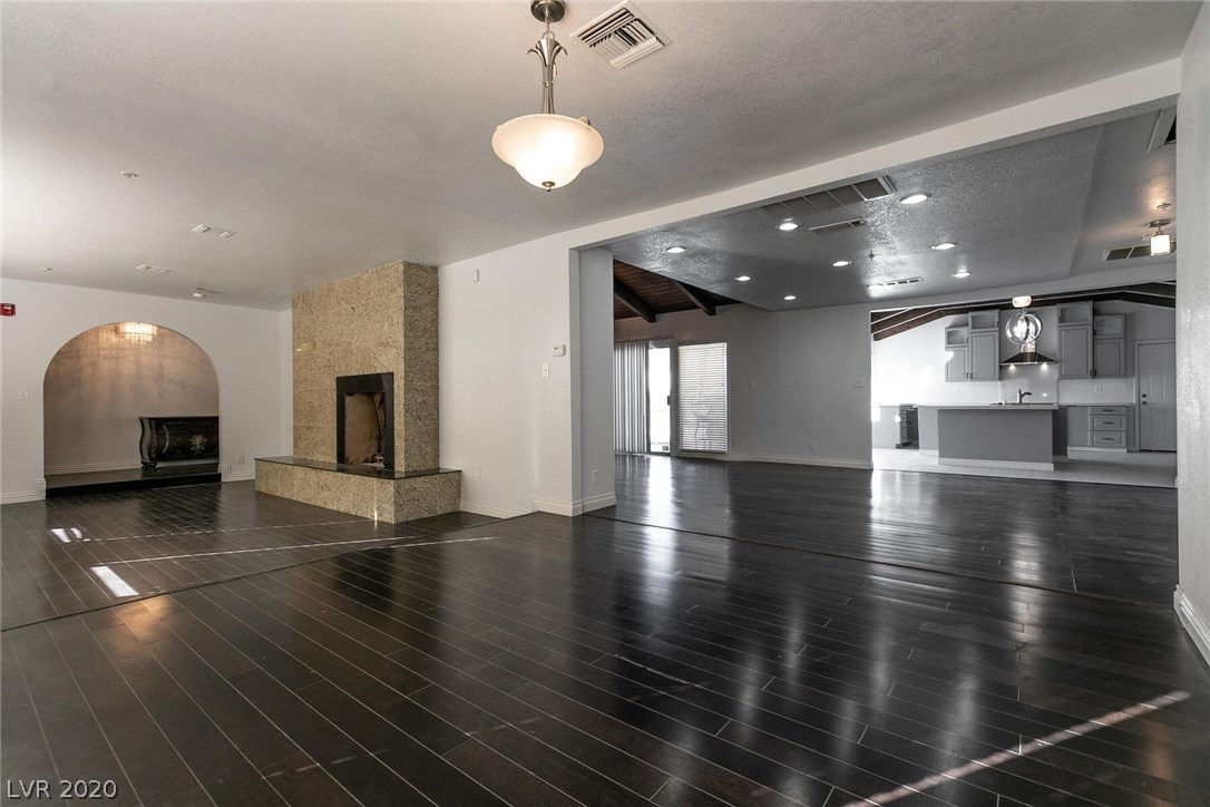 6364 West Desert Inn Road Las Vegas, NV 89146 - Photo 3 of 35 Gallery Image 3
