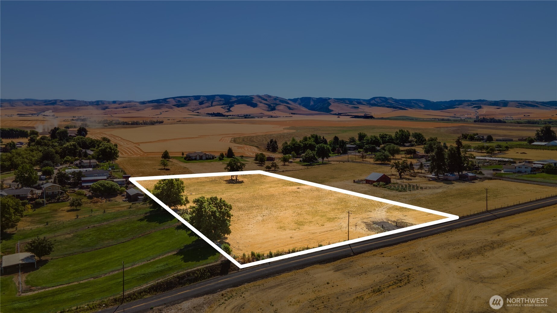 0 Kendall Road Walla Walla, WA 99362 - Photo 2 of 10 a view of a swimming pool and an outdoor seating