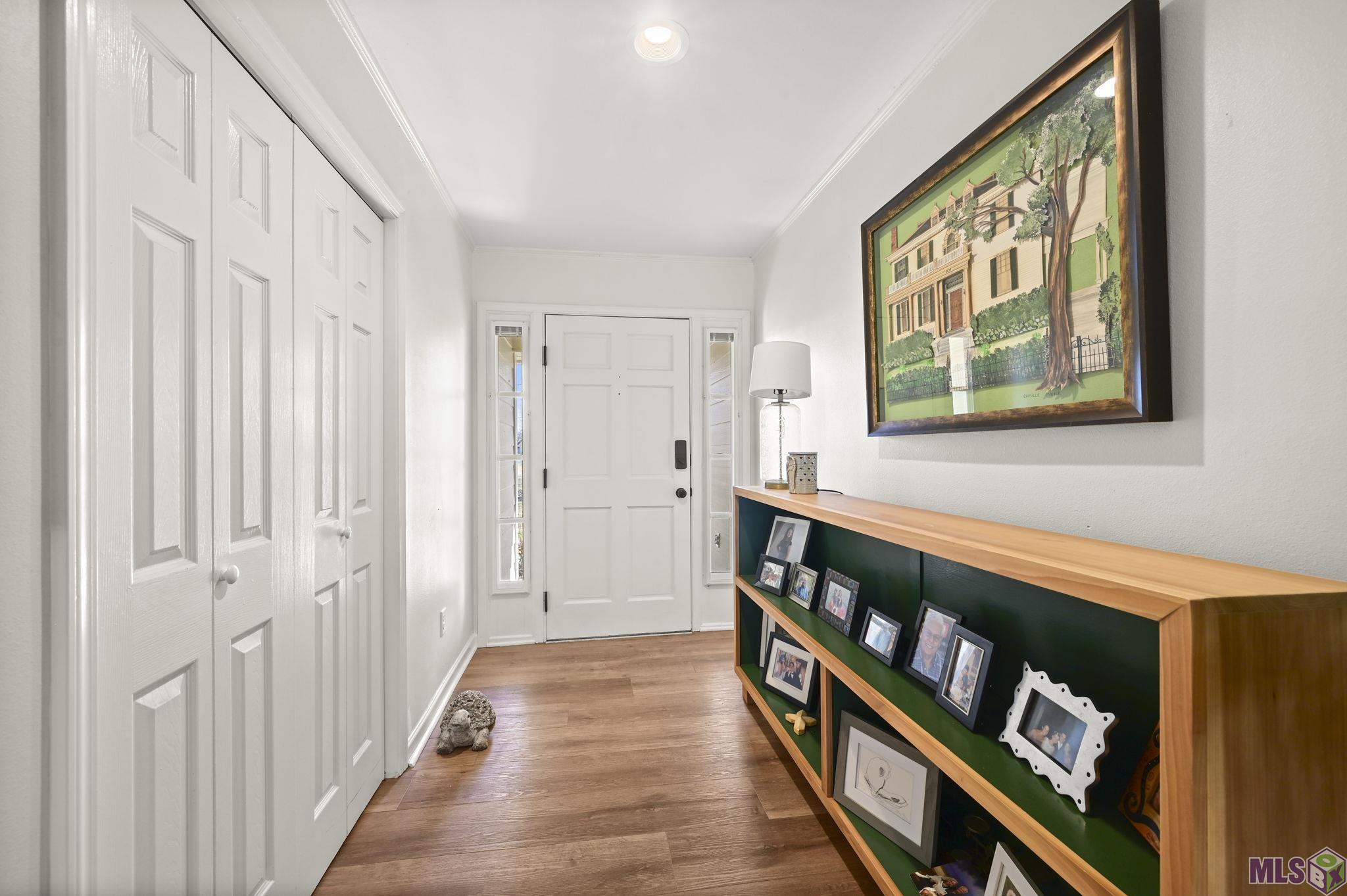 18181 Van Broussard Road Prairieville, LA 70769 - Photo 15 of 49 Foyer