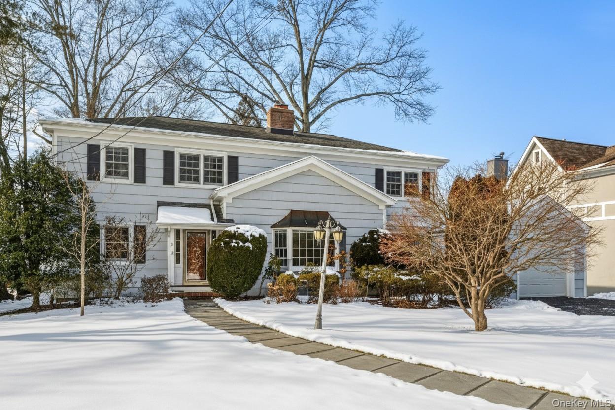 14 Wakefield Road Scarsdale, NY 10583 - Photo 1 of 27