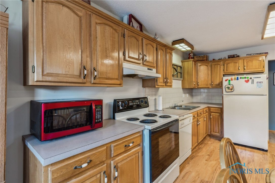 1026 Fishlock Avenue Findlay, OH 45840 - Photo 9 of 35 Gallery Image 9
