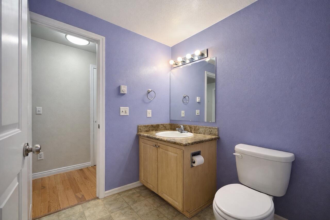 1438 Summit Loop Grants Pass, OR 97527 - Photo 14 of 28 27B07061-5379-4D2B-917B-CECE51733674 Lar