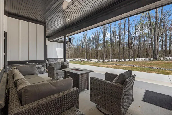 $1,250,000 | 4660 South Pittsburg Mountain Road, South Pittsburg, TN 37380