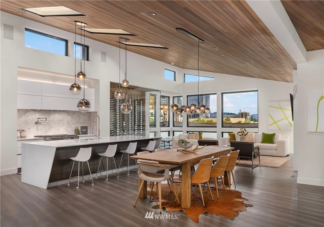 1043 Belfair Road Bellevue, WA 98004 - Photo 6 of 25