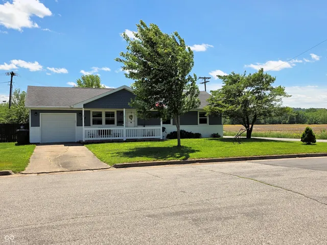 $214,900 | 120 West Cummings Street, Brownstown, IN 47220