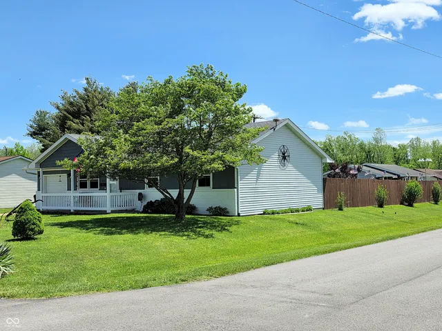 $214,900 | 120 West Cummings Street, Brownstown, IN 47220
