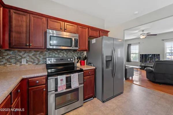 $2,095 | 270 Silver Hills Drive, Jacksonville, NC 28546