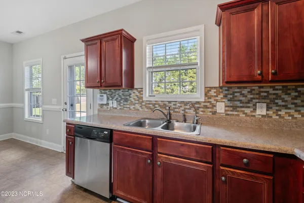 $2,095 | 270 Silver Hills Drive, Jacksonville, NC 28546