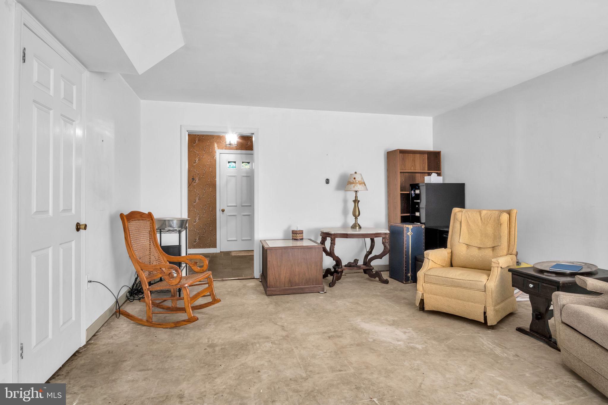 1327 Kuhn Road Boiling Springs, PA 17007 - Photo 8 of 39 Gallery Image 8