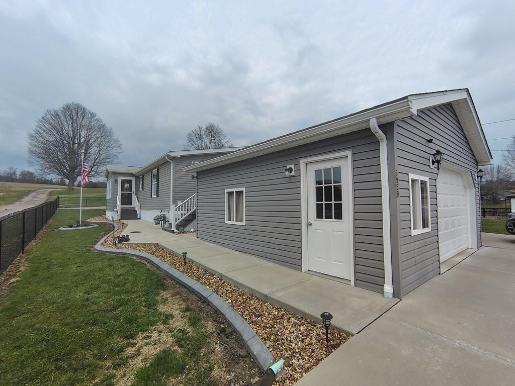 3959 Maple Street Hawthorn, PA 16230 - Photo 14 of 49