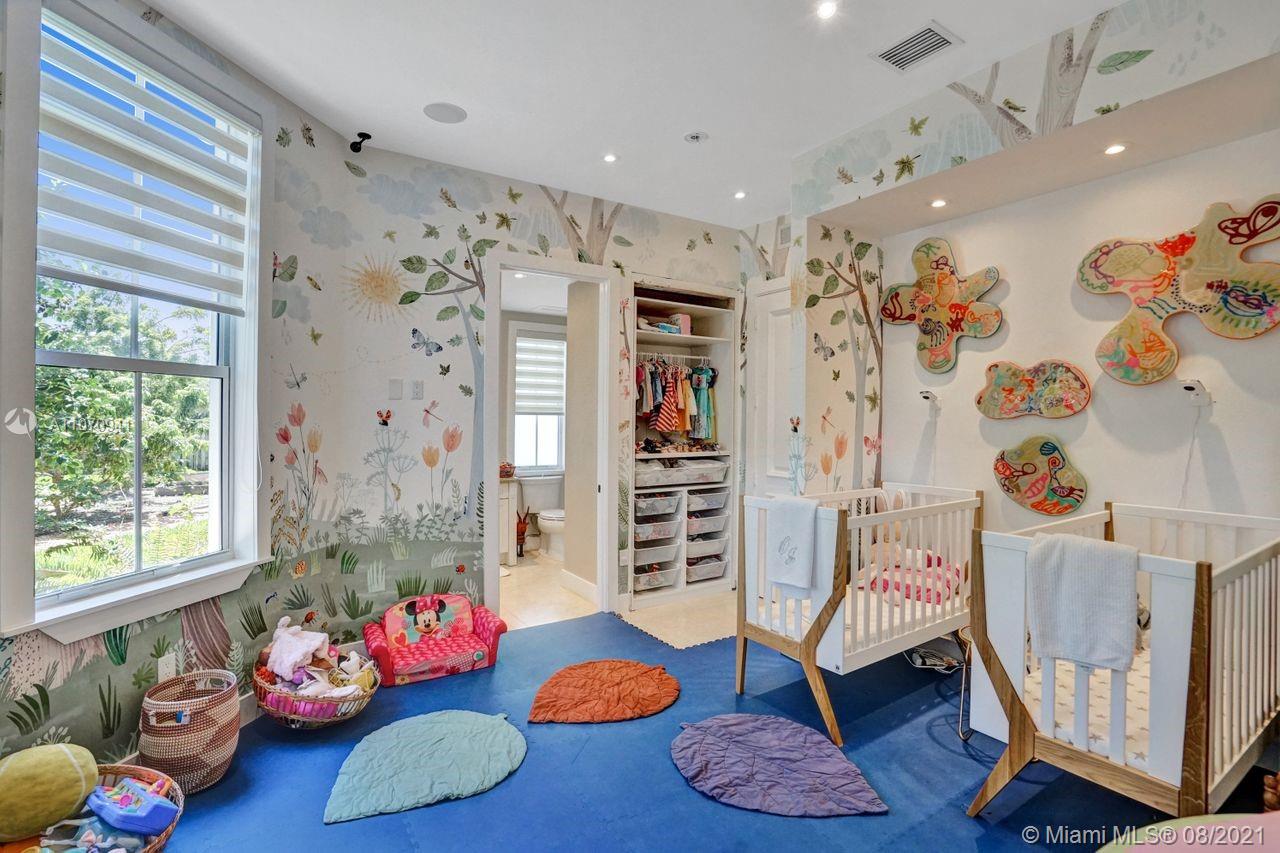 12260 Southwest 95th Avenue Miami, FL 33176 - Photo 42 of 98 a living room with furniture and a window