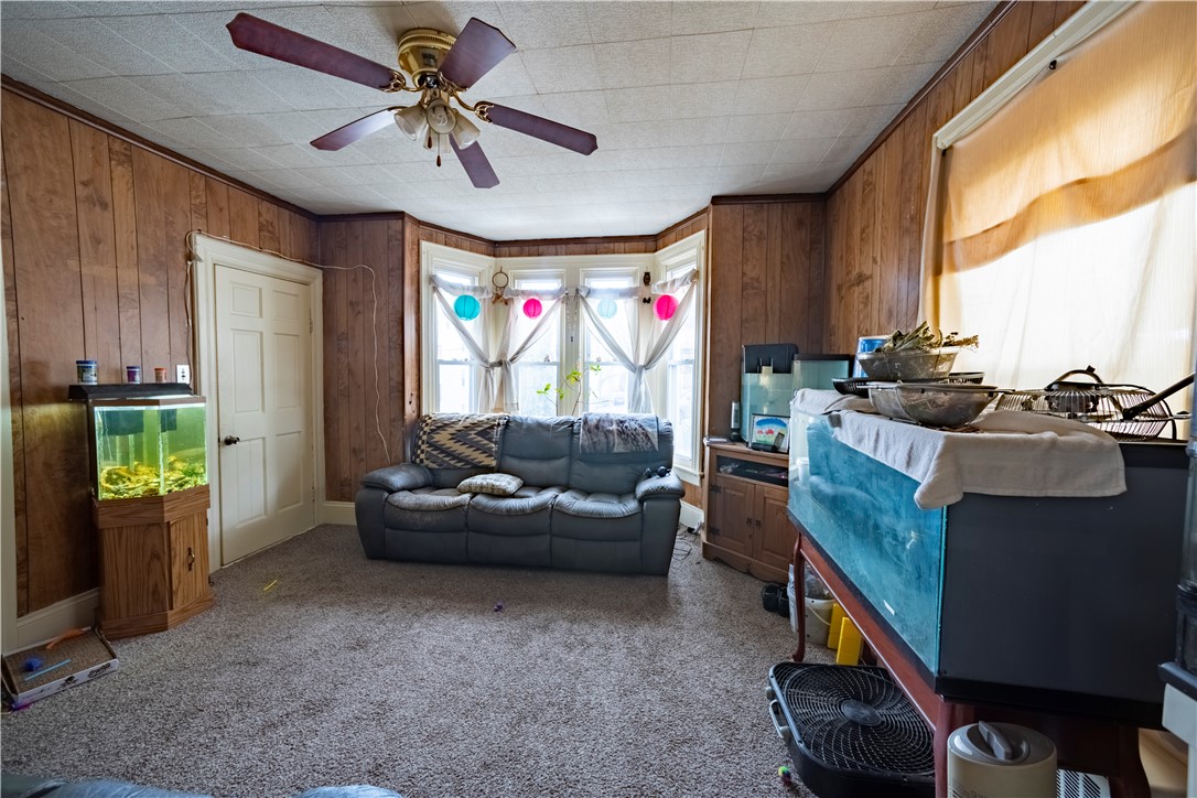 33 Cross Street Woonsocket, RI 02895 - Photo 4 of 34
