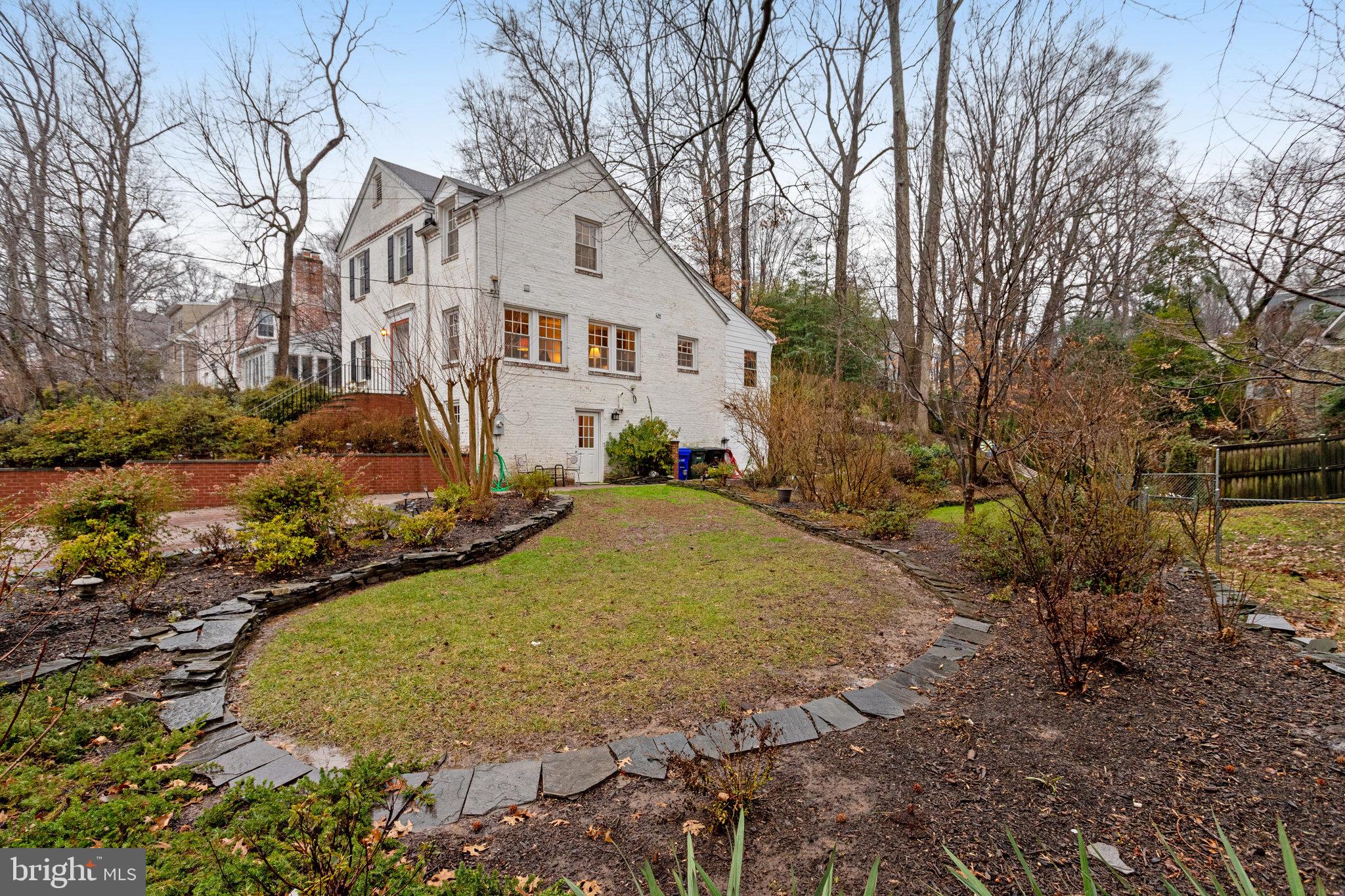 2546 Military Road Arlington, VA 22207 - Photo 6 of 63 Gallery Image 6
