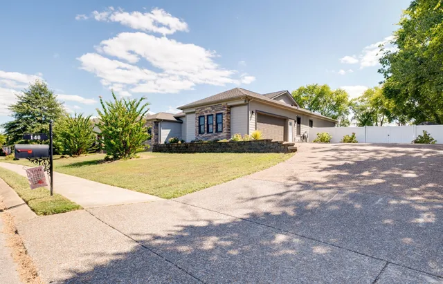 $649,000 | 140 Spencer Springs Drive, Gallatin, TN 37066