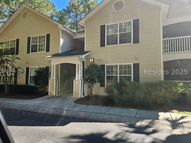 $255,000 | 50 Pebble Beach Cove, Unit F211, Bluffton, SC 29910