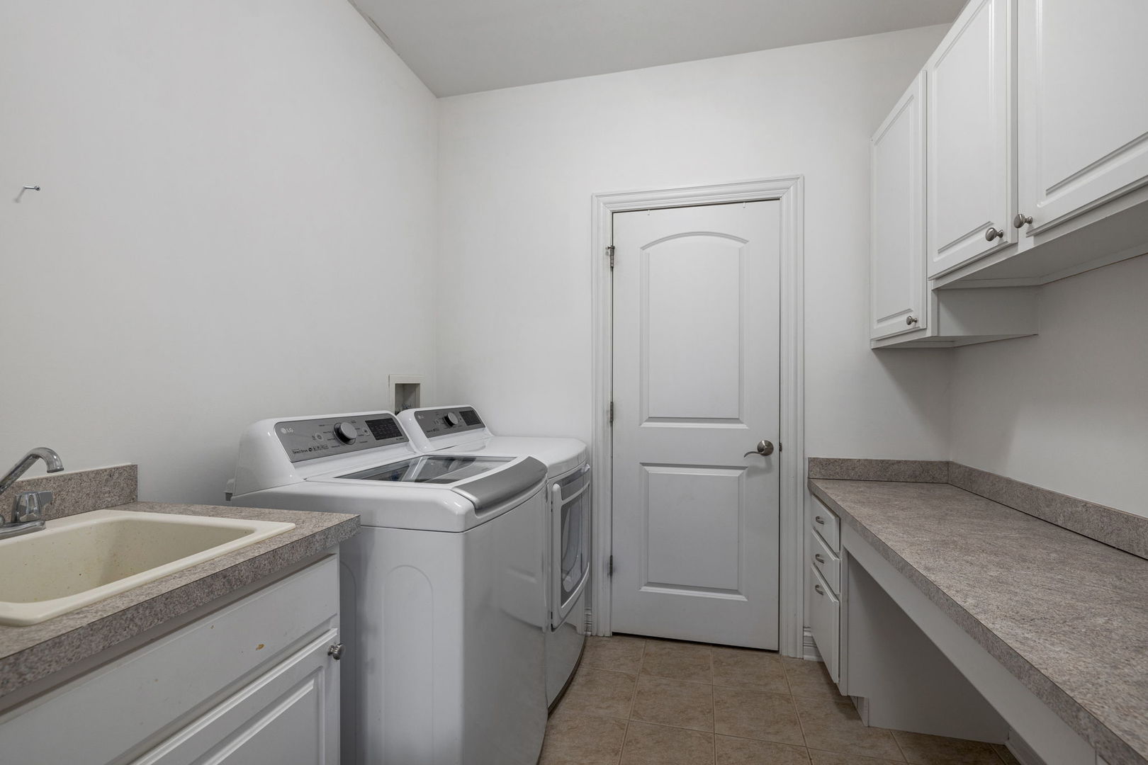 5050 Half Round Road Oswego, IL 60543 - Photo 21 of 42 Gallery Image 21