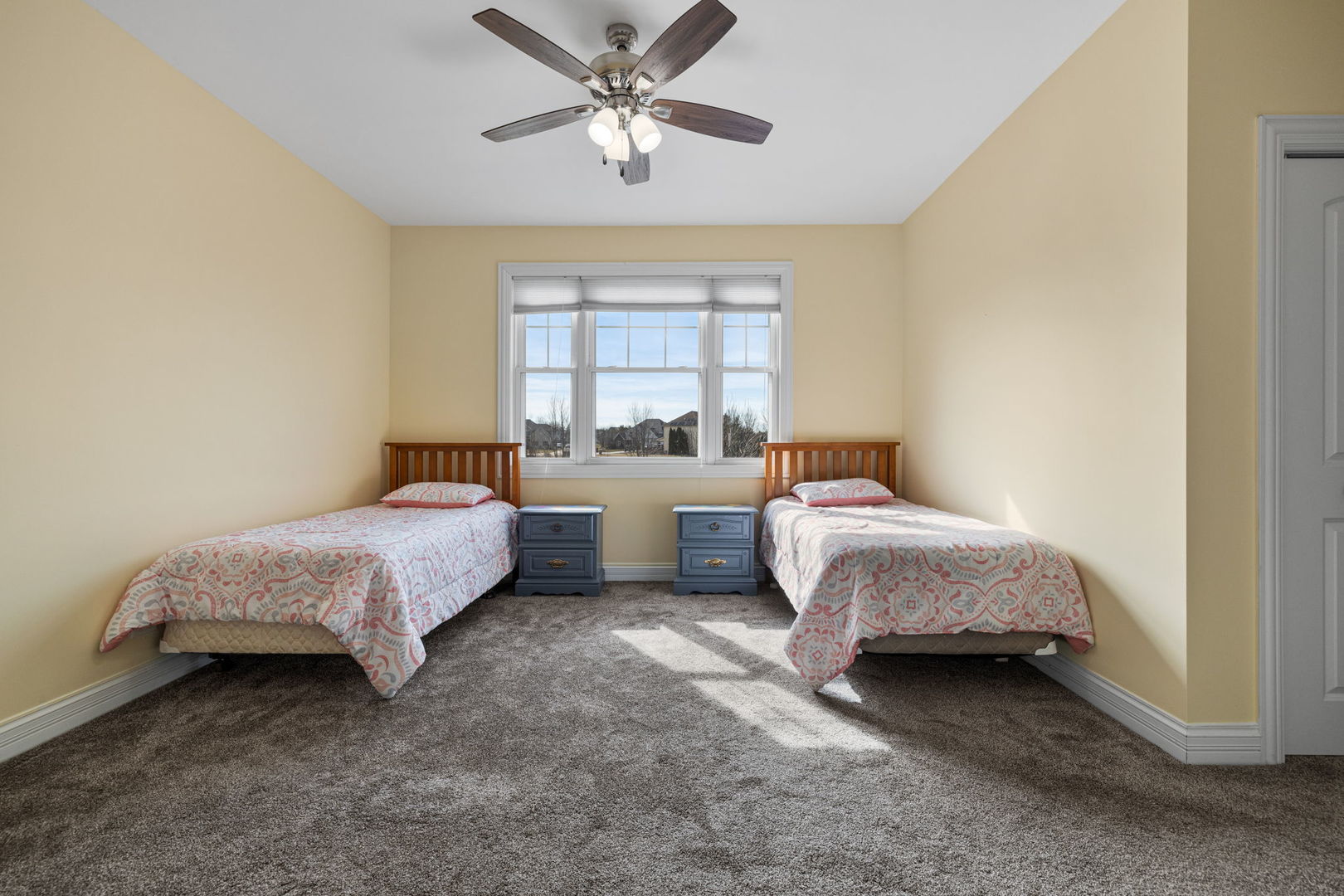 5050 Half Round Road Oswego, IL 60543 - Photo 31 of 42 Gallery Image 31