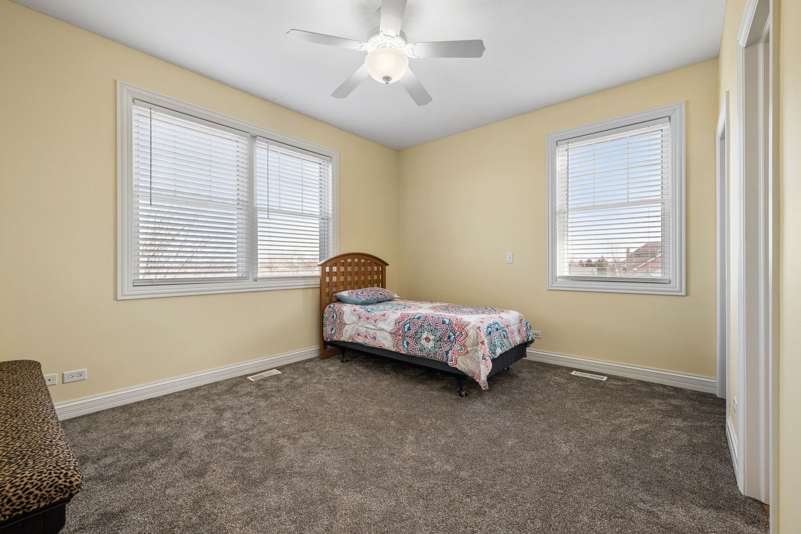5050 Half Round Road Oswego, IL 60543 - Photo 33 of 42 Gallery Image 33