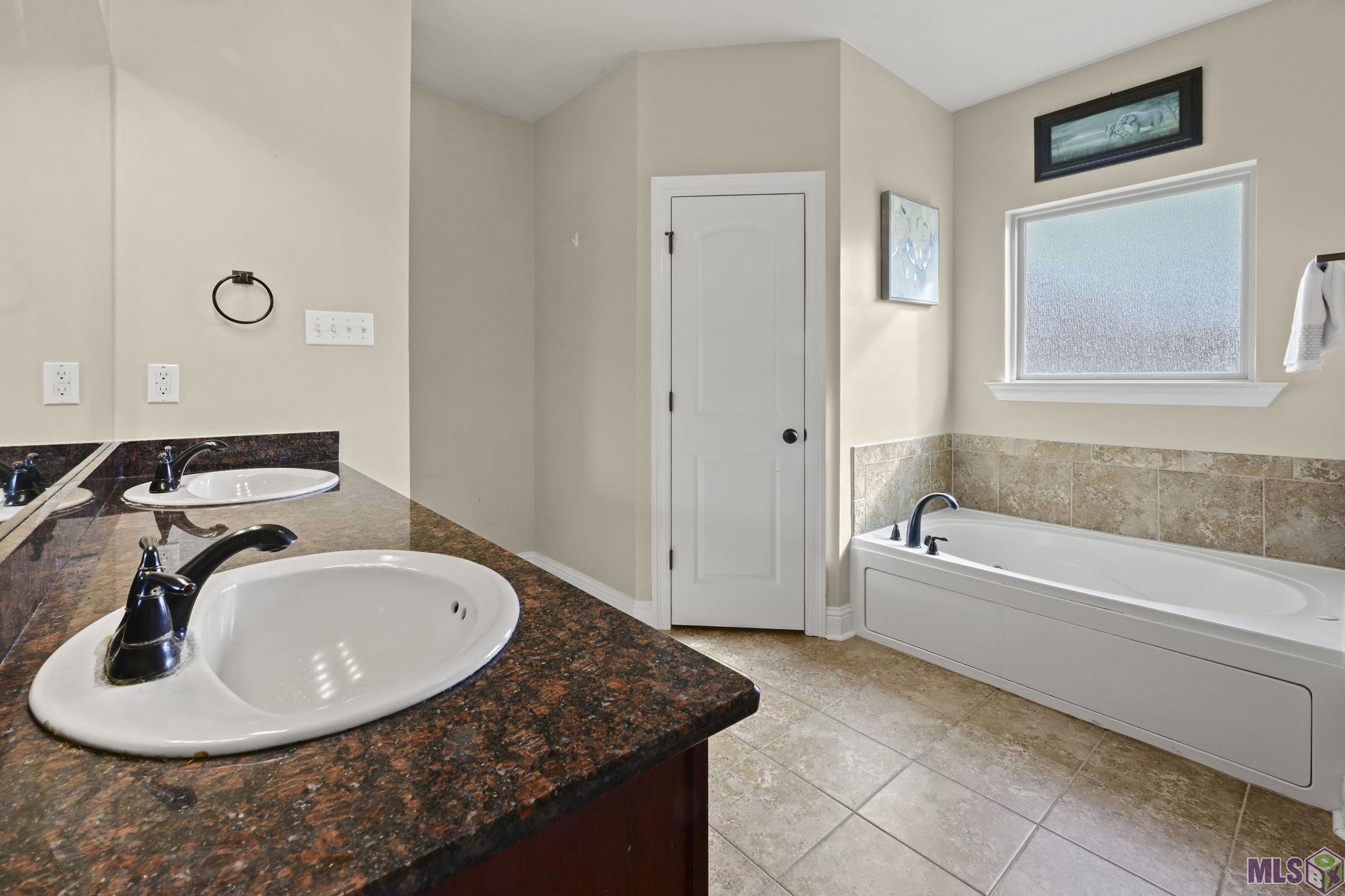 10028 Savannah Jane Lane Baton Rouge, LA 70817 - Photo 13 of 15