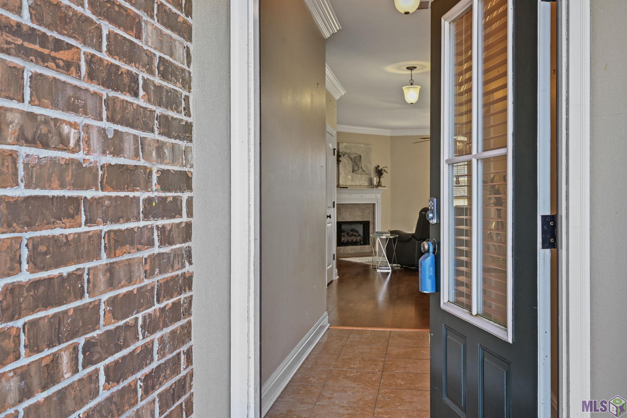 10028 Savannah Jane Lane Baton Rouge, LA 70817 - Photo 3 of 15