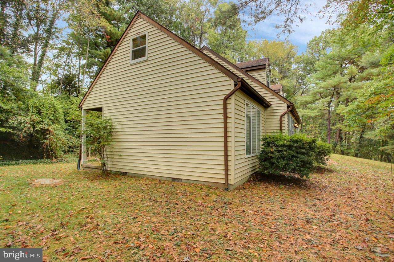 721 Narrows Road Biglerville, PA 17307 - Photo 37 of 40 a backyard of a house