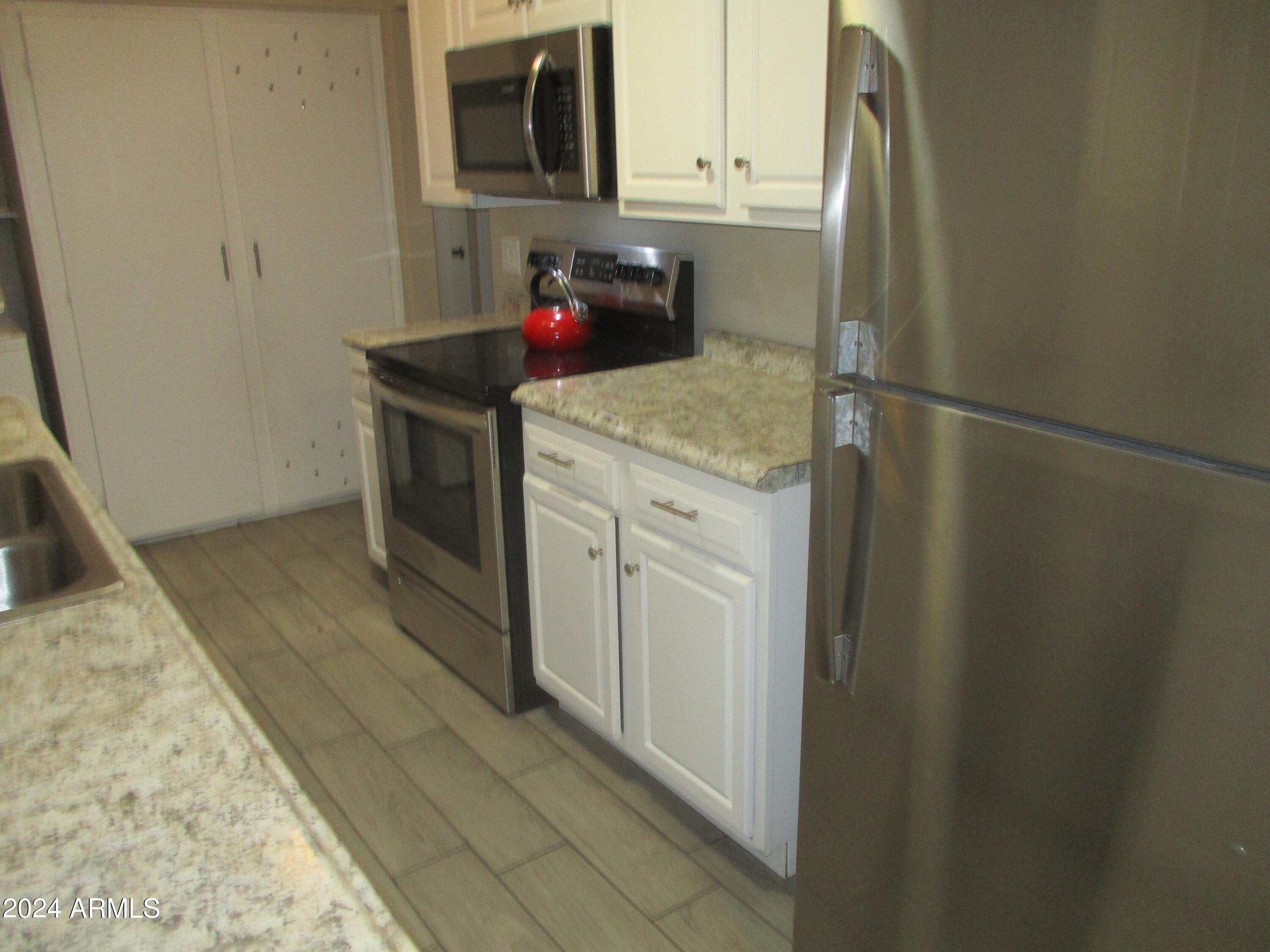 3615 West Rancho Drive Phoenix, AZ 85019 - Photo 8 of 20 IMG_4923