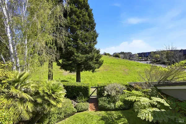 $1,275,000 | 8 Partridge Drive, San Rafael, CA 94901